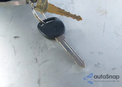 2000 Chevrolet S Truck S10 z USA, uszkodzony, nr VIN 1GCCS19W4Y8272360